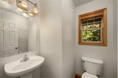 614 SE 24th Ave, Hillsboro, OR 97123 - Photo 17