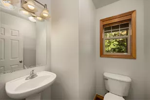 614 SE 24th Ave, Hillsboro, OR 97123 - Photo 17