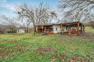 5655 Tamarack Ln, Central Point, OR 97502 - Photo 5