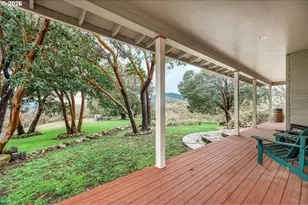 5655 Tamarack Ln, Central Point, OR 97502 - Photo 3