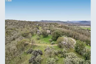 5655 Tamarack Ln, Central Point, OR 97502 - Photo 41