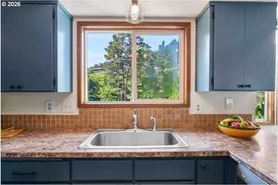 2015 NW Oceanview Dr, Newport, OR 97365 - Photo 21