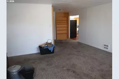 2075 Johnson St, North Bend, OR 97459 - Photo 17