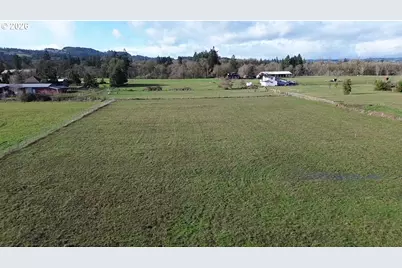12655 NE Greenleaf Dr, Newberg, OR 97132 - Photo 3
