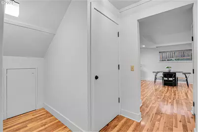 8325 SW Terwilliger Blvd, Portland, OR 97219 - Photo 19