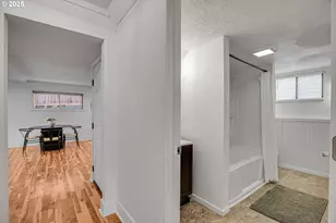 8325 SW Terwilliger Blvd, Portland, OR 97219 - Photo 27
