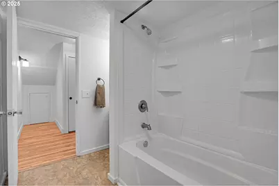 8325 SW Terwilliger Blvd, Portland, OR 97219 - Photo 21