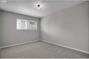 8325 SW Terwilliger Blvd, Portland, OR 97219 - Photo 11