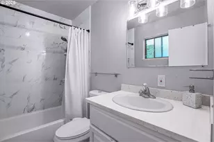 8325 SW Terwilliger Blvd, Portland, OR 97219 - Photo 5