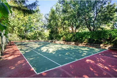 5720/5724 SW Barnes Rd, Portland, OR 97221 - Photo 39