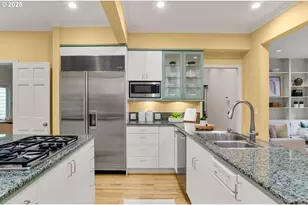 5720-5724 SW Barnes Rd, Portland, OR 97221 - Photo 11