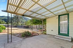 47578 School St, Oakridge, OR 97463 - Photo 17
