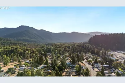 47578 School St, Oakridge, OR 97463 - Photo 25