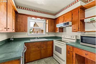 3475 County Farm Rd, Eugene, OR 97408 - Photo 11