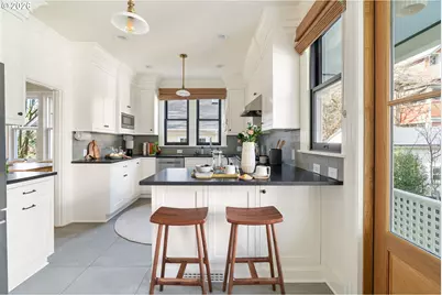 1523 SE Taylor St, Portland, OR 97214 - Photo 13