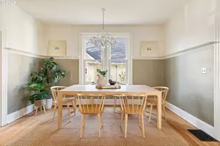 1523 SE Taylor St, Portland, OR 97214 - Photo 9