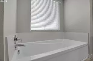 2631 Mt St Helens Ave, Salem, OR 97302 - Photo 29