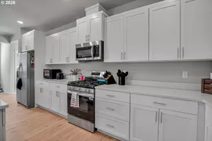 2631 Mt St Helens Ave, Salem, OR 97302 - Photo 13