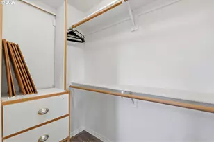 8911 NE Burton Rd, Vancouver, WA 98662 - Photo 21