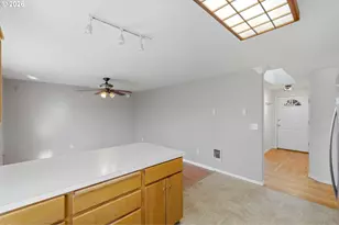 8911 NE Burton Rd, Vancouver, WA 98662 - Photo 13