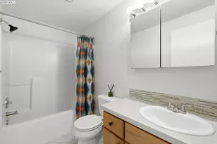 8911 NE Burton Rd, Vancouver, WA 98662 - Photo 25