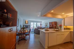 179 N Hayden Bay Dr, Portland, OR 97217 - Photo 7