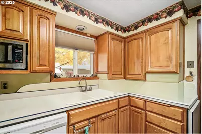 3113 Jackson St, Albany, OR 97322 - Photo 17