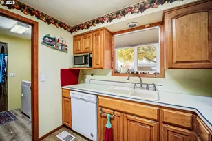 3113 Jackson St, Albany, OR 97322 - Photo 15