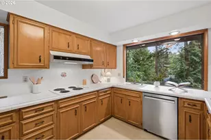 4910 SW Humphrey Park Rd, Portland, OR 97221 - Photo 19