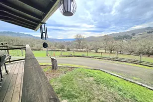 1880 Fairhill Dr, Roseburg, OR 97471 - Photo 5