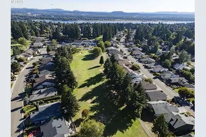 2403 SE Balboa Dr, Vancouver, WA 98683 - Photo 33