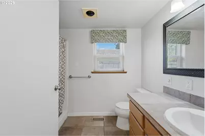 1002 Jq Adams St, Oregon City, OR 97045 - Photo 11