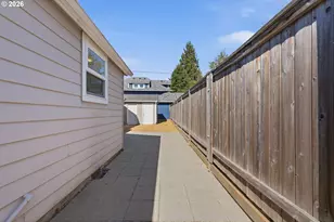 1002 Jq Adams St, Oregon City, OR 97045 - Photo 23