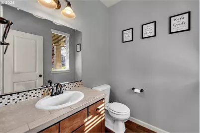 204 N 38th Pl, Ridgefield, WA 98642 - Photo 9