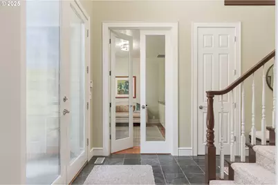 2808 Edgewater Dr, Eugene, OR 97401 - Photo 7