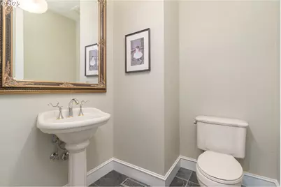 2808 Edgewater Dr, Eugene, OR 97401 - Photo 21