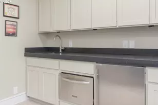 2808 Edgewater Dr, Eugene, OR 97401 - Photo 39