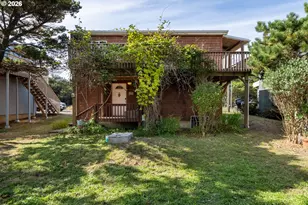 26135 Beach Dr, Rockaway Beach, OR 97136 - Photo 21