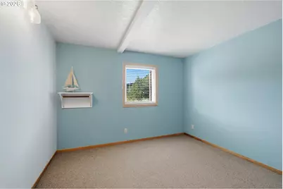26135 Beach Dr, Rockaway Beach, OR 97136 - Photo 19