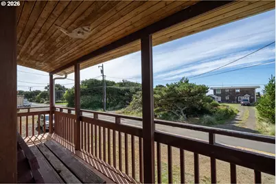 26135 Beach Dr, Rockaway Beach, OR 97136 - Photo 9