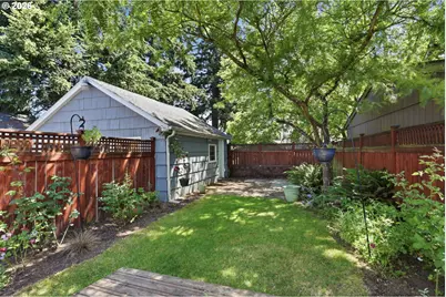 4202 NE Cesar E Chavez Blvd, Portland, OR 97211 - Photo 43