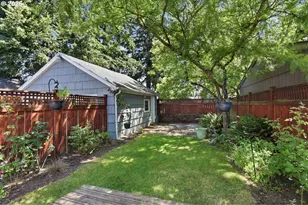 4202 NE Cesar E Chavez Blvd, Portland, OR 97211 - Photo 43