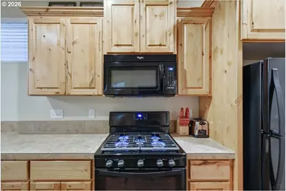 7405 NW 1st Pl, Vancouver, WA 98665 - Photo 11
