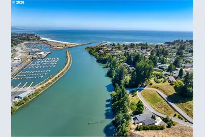 Riverview Dr #5, Brookings, OR 97415 - Photo 1