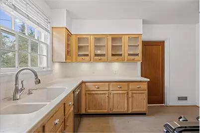 1924 NE 58th Ave, Portland, OR 97213 - Photo 13