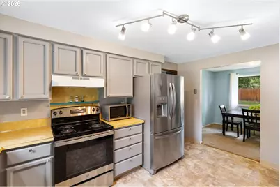 525 NW 83rd St, Vancouver, WA 98665 - Photo 17