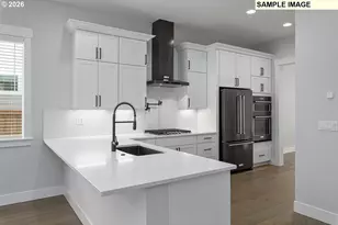 15224 S E Towers Ter, Milwaukie, OR 97267 - Photo 7