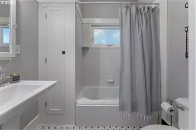 5034 N Girard St, Portland, OR 97203 - Photo 19