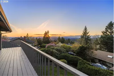 2369 Palisades Crest Dr, Lake Oswego, OR 97034 - Photo 37