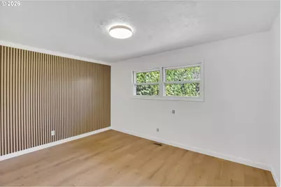 18135 SE Lincoln St, Portland, OR 97233 - Photo 15